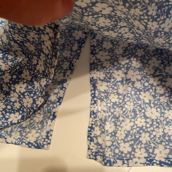 Reformation Size 8 Blue White Floral Mini Skirt - Picture 8 of 10